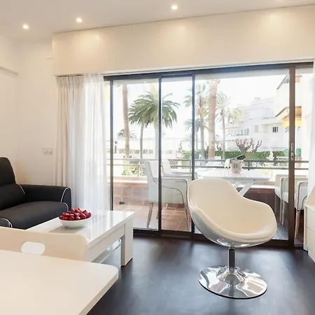 Paseo Maritimo Luxe Apartment Sitges